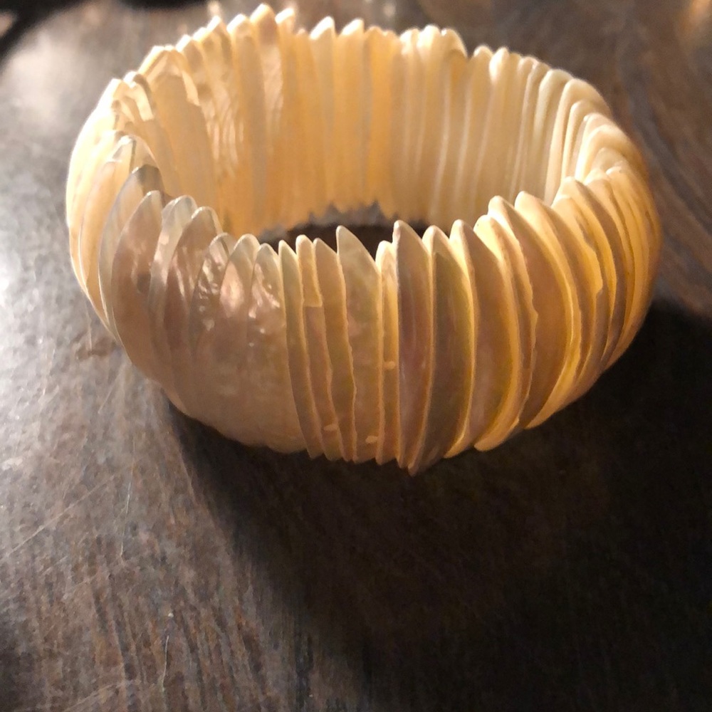 Unique Shell Statement Bracelet - image 7